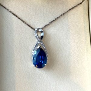 Sapphire‎ necklace